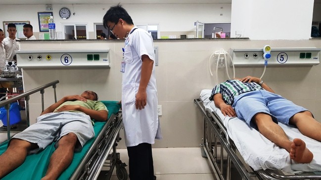 Côn đồ liên tục tấn công tài xế xe chở khách ở Quảng Bình