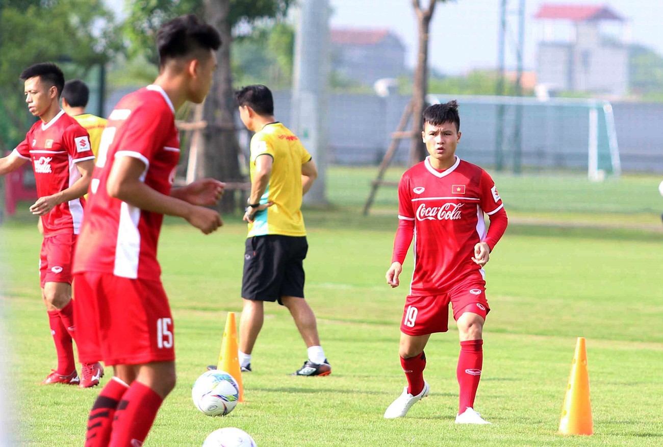 Phát hành vé bảo mật cao xem Olympic Việt Nam thi đấu - Ảnh 1.
