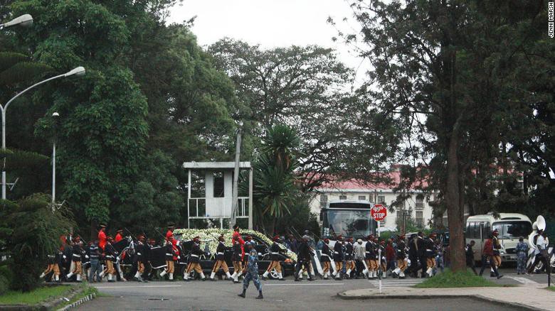 V&igrave; sao một chuy&ecirc;n gia x&acirc;y đập qua đời m&agrave; cả Ethiopia hỗn loạn? - Ảnh 4.
