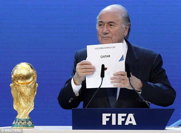Thêm lời tố Qatar "chơi bẩn" để giành quyền đăng cai World Cup
