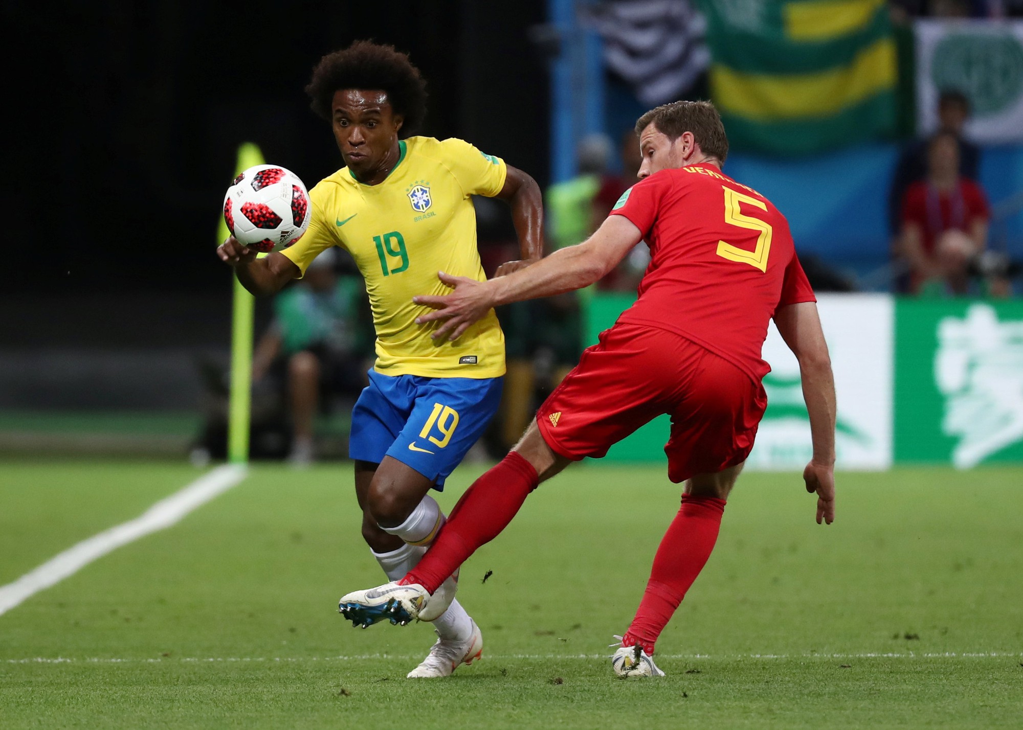 Real Madrid nhảy vào tranh Willian với M.U và Barca