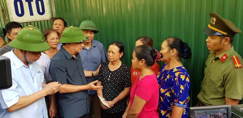 Khẩn trương di dời dân gần đập Hòa Bình