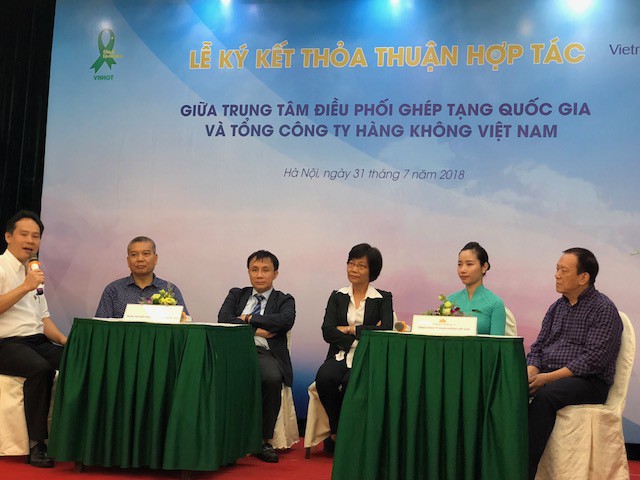 Tạng hiến cứu người ngồi hạng thương gia tr&ecirc;n m&aacute;y bay - Ảnh 3.