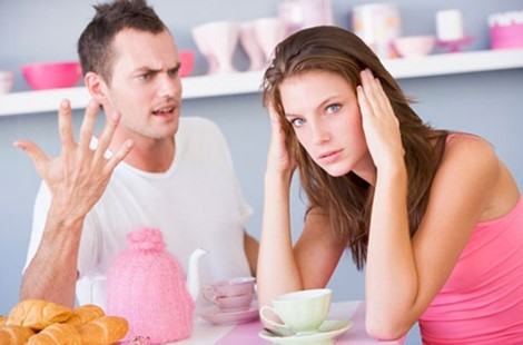 Chồng hiền l&agrave;nh nhưng ghen kh&ocirc;ng ai chịu nổi - Ảnh 1.