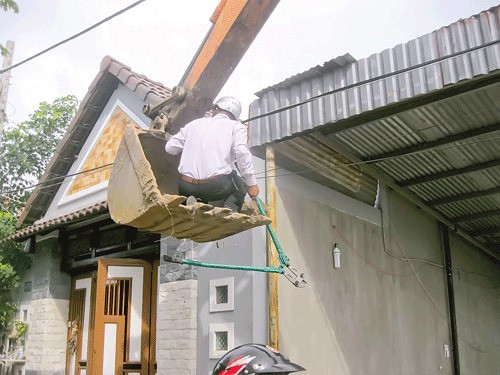 Xem kỹ ph&aacute;p l&yacute; trước khi mua nh&agrave; phố gi&aacute; rẻ v&ugrave;ng ven - Ảnh 2.