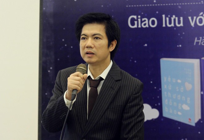 Facebook sửa sai vụ bản đồ Trường Sa, Bộ TT-TT không hài lòng!