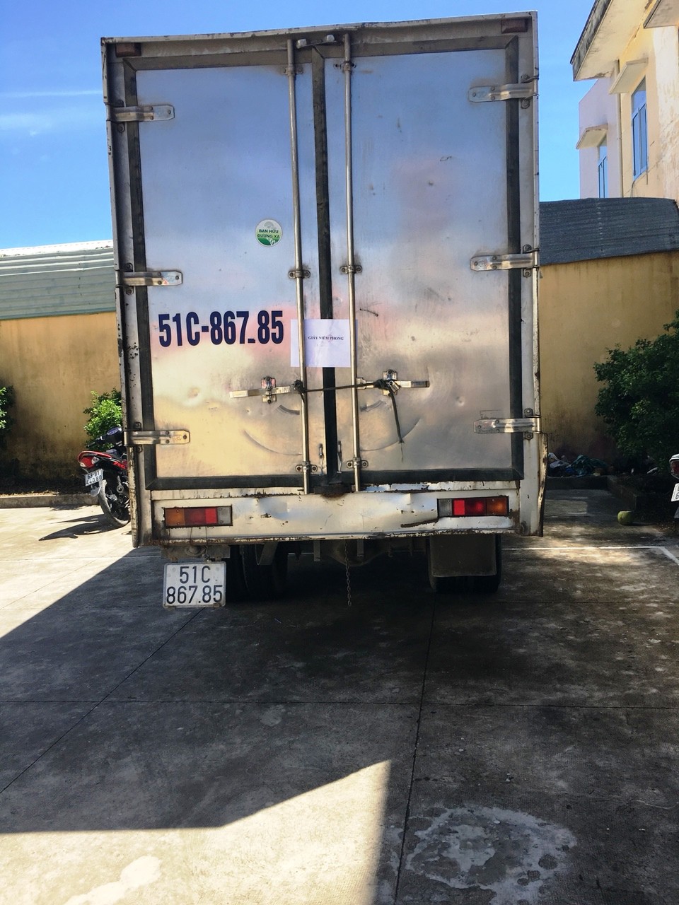 CSGT bắt kẻ trộm xe tải
