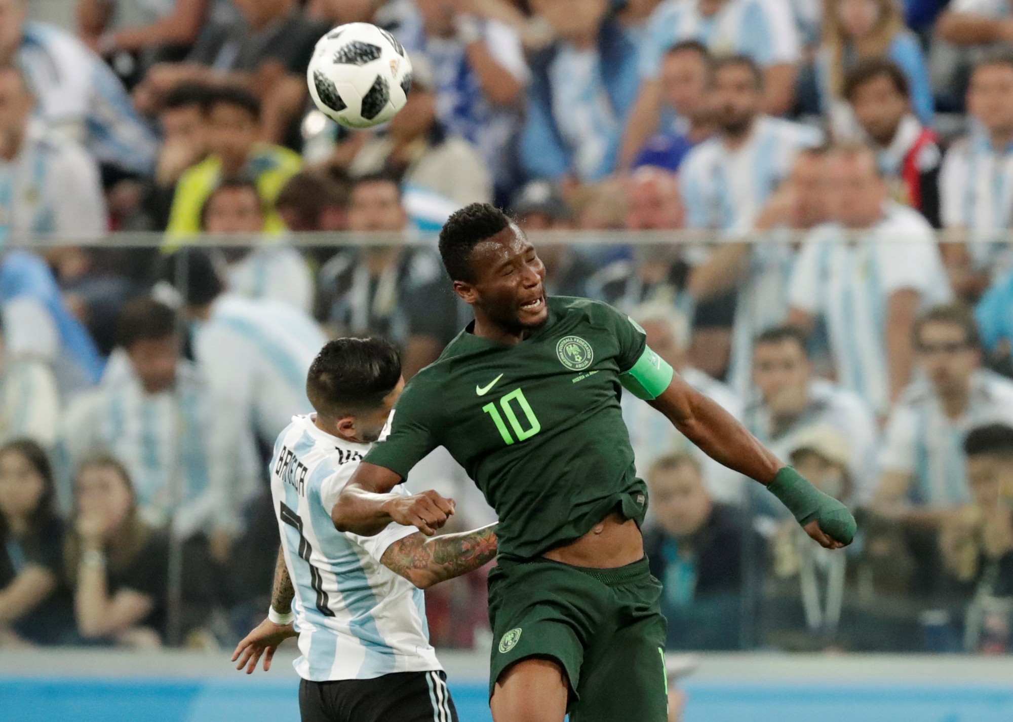 Cha tuyển thủ Nigeria bị bắt c&oacute;c, đ&ograve;i tiền chuộc 21.000 bảng - Ảnh 3.
