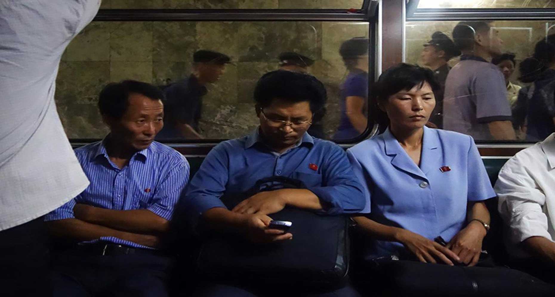 Bên trong hệ thống tàu điện ngầm ở Bình Nhưỡng - Ảnh 13.