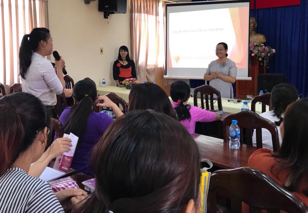 Tuyên dương phụ nữ hai giỏi