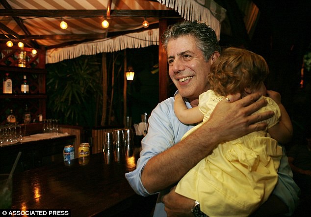 Công bố bất ngờ về tài sản của đầu bếp Anthony Bourdain - Ảnh 1.