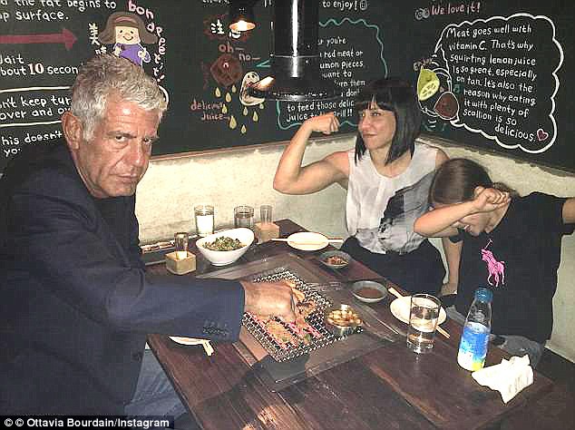 Công bố bất ngờ về tài sản của đầu bếp Anthony Bourdain - Ảnh 2.