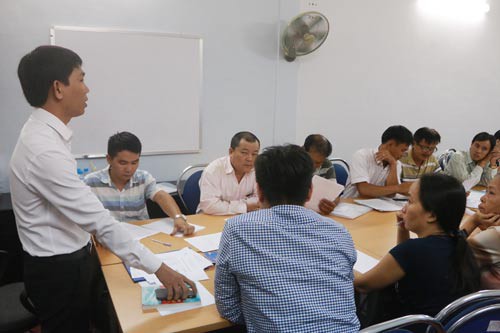 Khóc ròng vì… cả tin