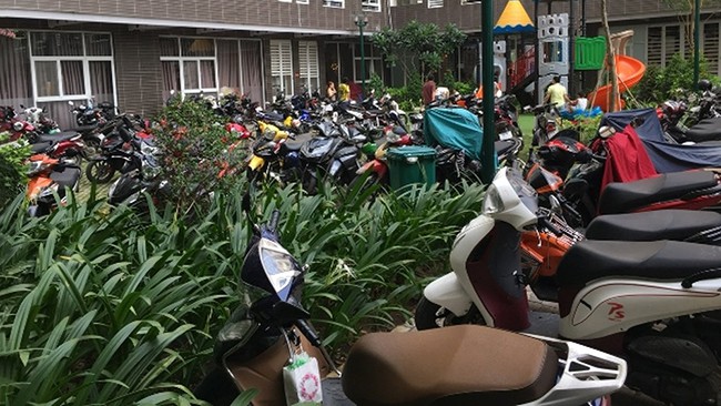 Nhức nhối cảnh mua chung cư kh&ocirc;ng c&oacute; chỗ để xe - Ảnh 2.