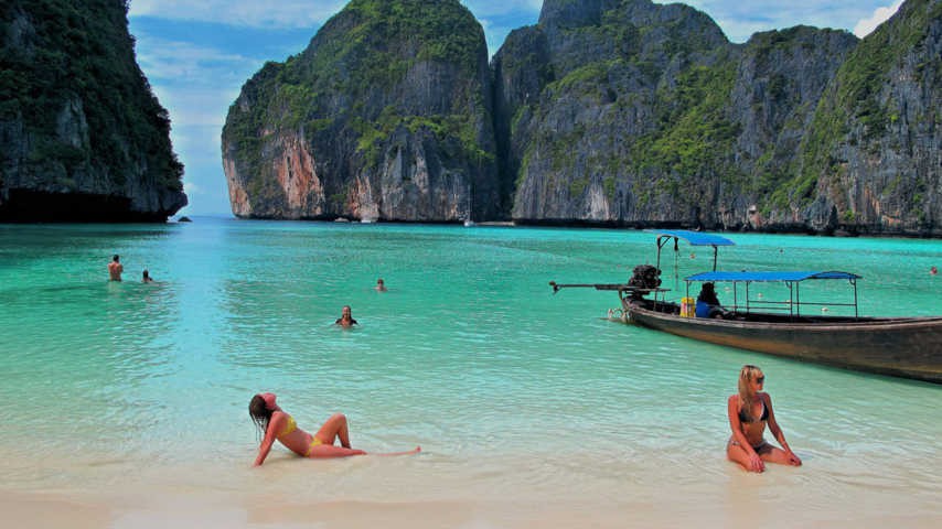 V&igrave; sao đảo Phuket thu h&uacute;t du kh&aacute;ch quốc tế? - Ảnh 6.
