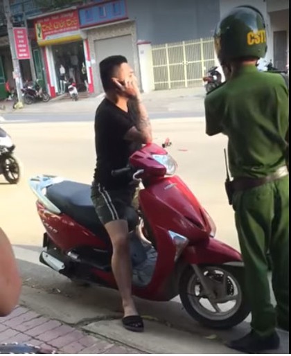 X&aacute;c minh bất ngờ về thanh ni&ecirc;n n&oacute;i: &ldquo;B&aacute;c tao l&agrave; trưởng C&ocirc;ng an TP&rdquo; - Ảnh 1.