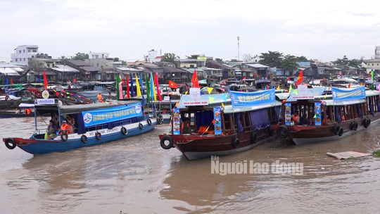 Tưng bừng Ng&agrave;y hội Du lịch Văn h&oacute;a chợ nổi C&aacute;i Răng - Ảnh 6.