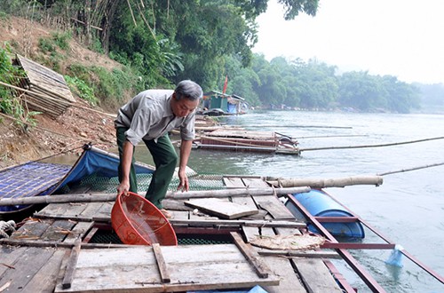 Nuôi nhốt thủy quái trên sông kiếm bộn tiền - Ảnh 3.