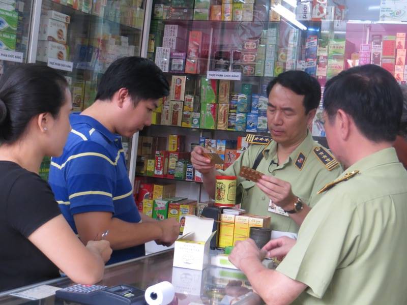 TP HCM: Ra quân dẹp loạn mỹ phẩm, thực phẩm chức năng dỏm