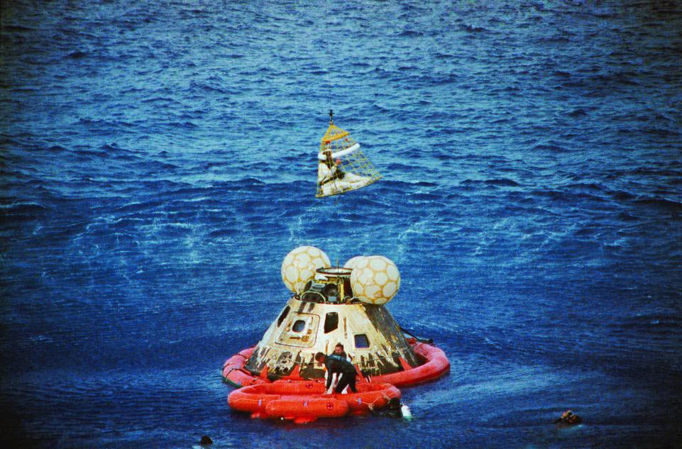 Sống sót thần kỳ nơi "địa ngục" (*): Apollo 13 - cuộc giải cứu ngoài không gian