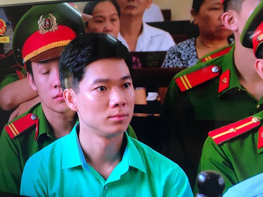 Vụ chạy thận 9 người chết: Không thay đổi tội danh với BS Hoàng Công Lương
