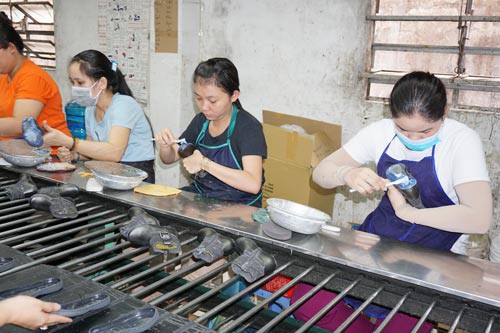 Không thể không tăng lương tối thiểu - Ảnh 1.
