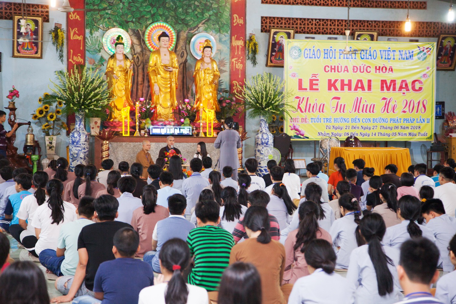 Tranh c&atilde;i vụ Hoa hậu Ho&agrave;n vũ nh&iacute; 2018 Ngọc Lan Vy tất bật với showbiz - Ảnh 2.