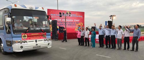 Tổ chức đoàn tàu sum vầy cho công nhân về Tết