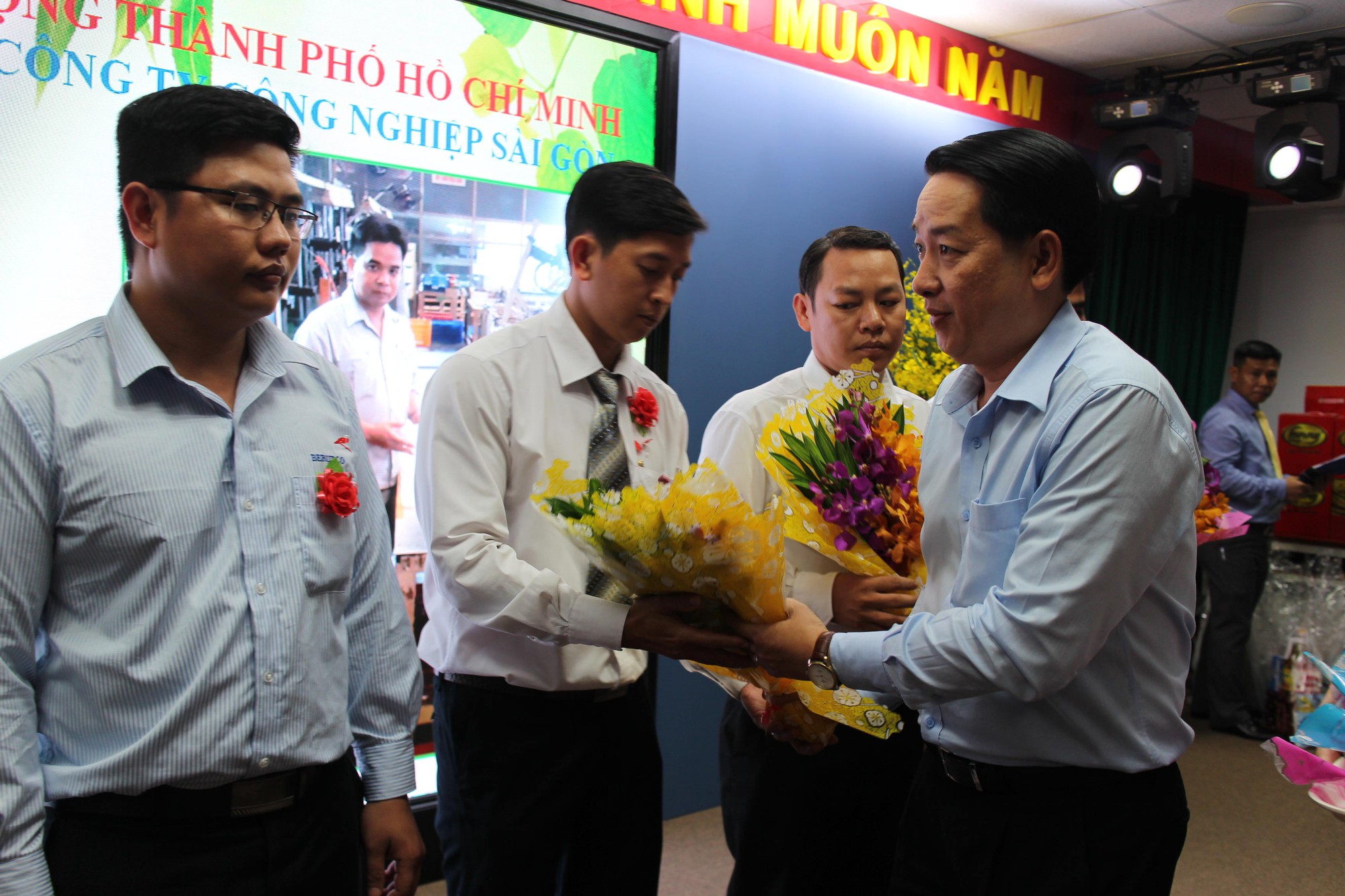 Tuyên dương 15 đảng viên có sáng kiến