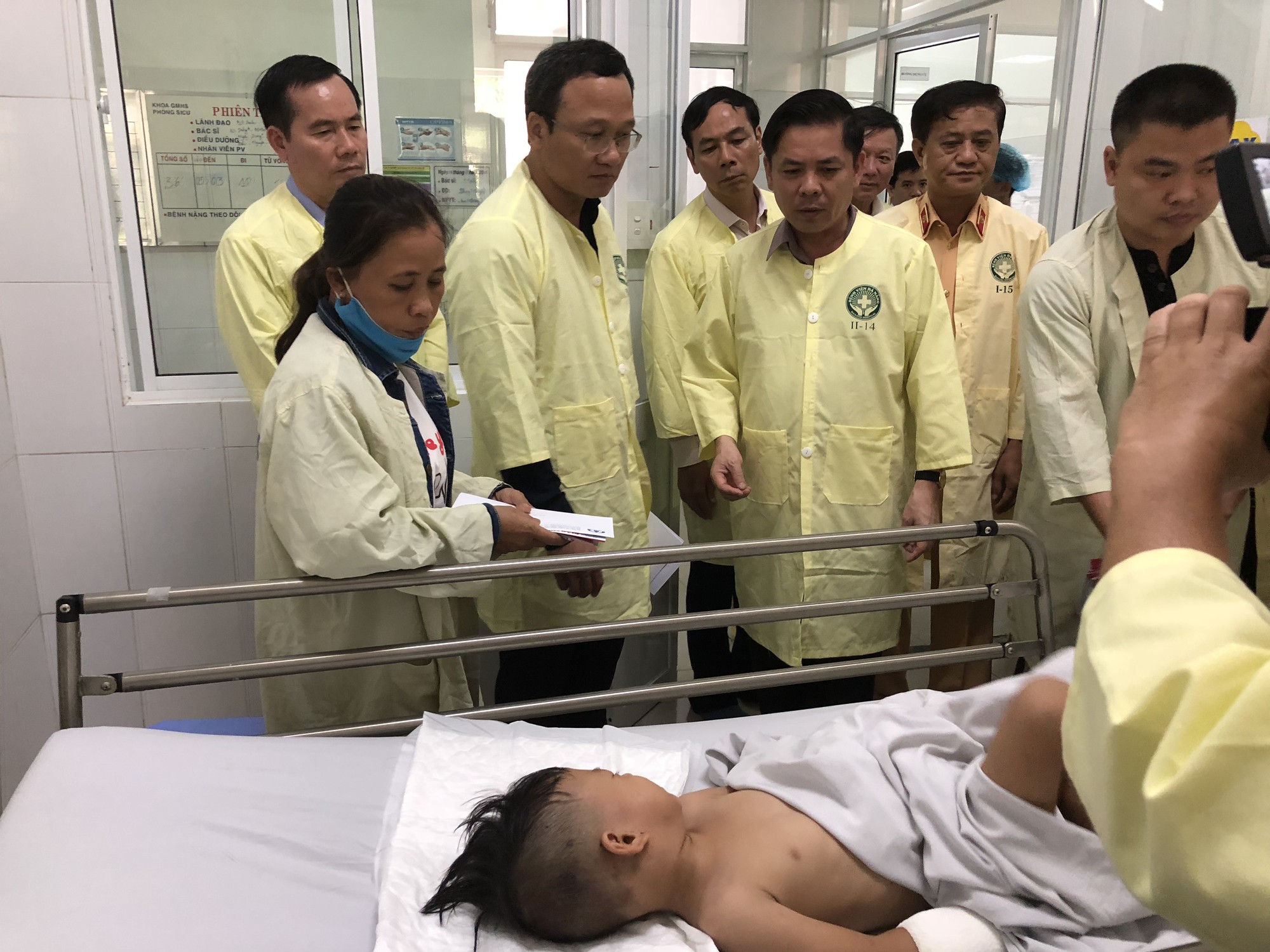 Vụ xe rước dâu gặp nạn: Giả danh người thân để nhận tiền từ thiện