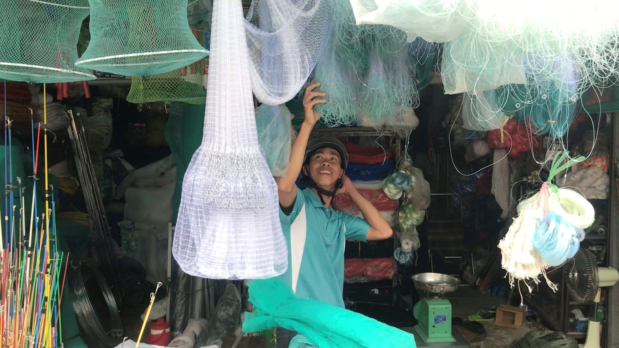 C&aacute;c l&agrave;ng nghề tất bật sản xuất ngư cụ đ&oacute;n lũ lớn miền T&acirc;y - Ảnh 9.