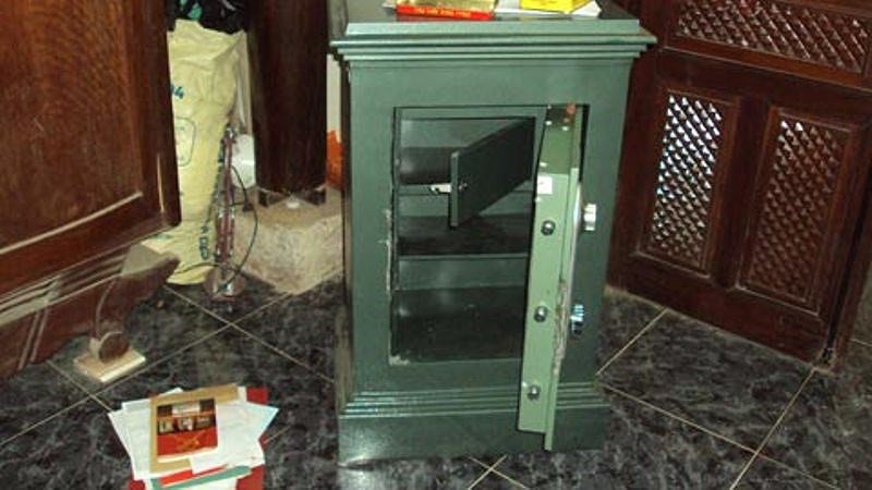 TP HCM: Đại gia trình báo bị đục két sắt, mất hơn 6 tỉ đồng