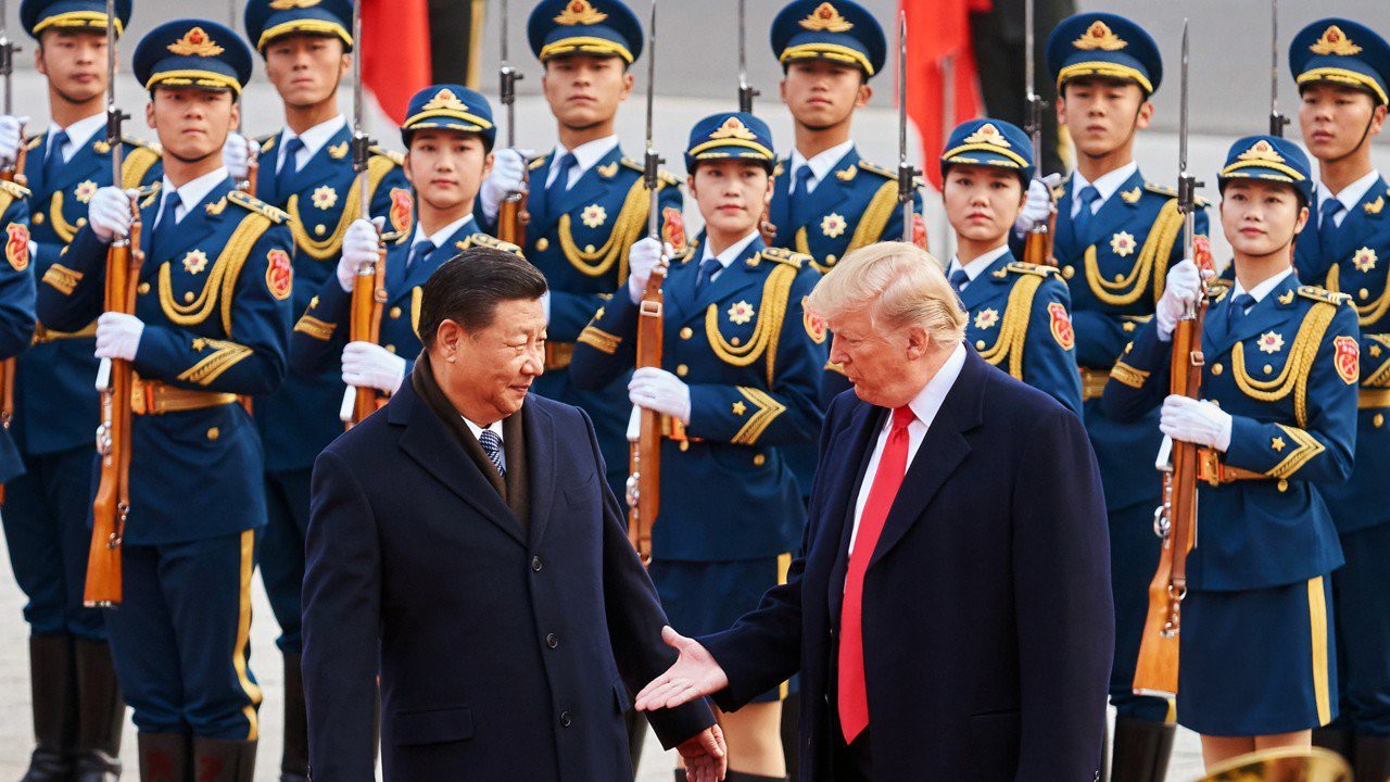 Ông Trump nhắm "cú đấm thuế" sốc với hàng Trung Quốc