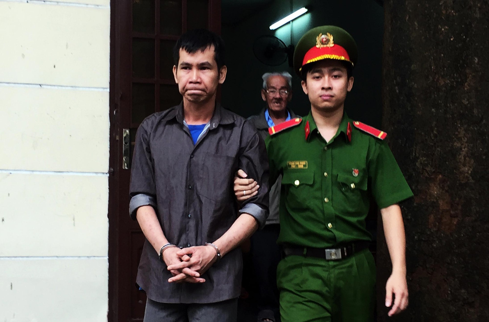 Lấy ân thay oán