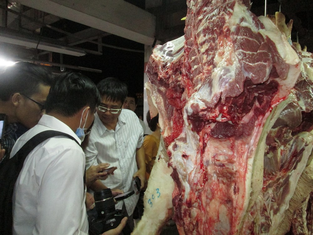 Vì sao Việt Nam chưa cấm thịt “nóng” dù nguy cơ mất an toàn?