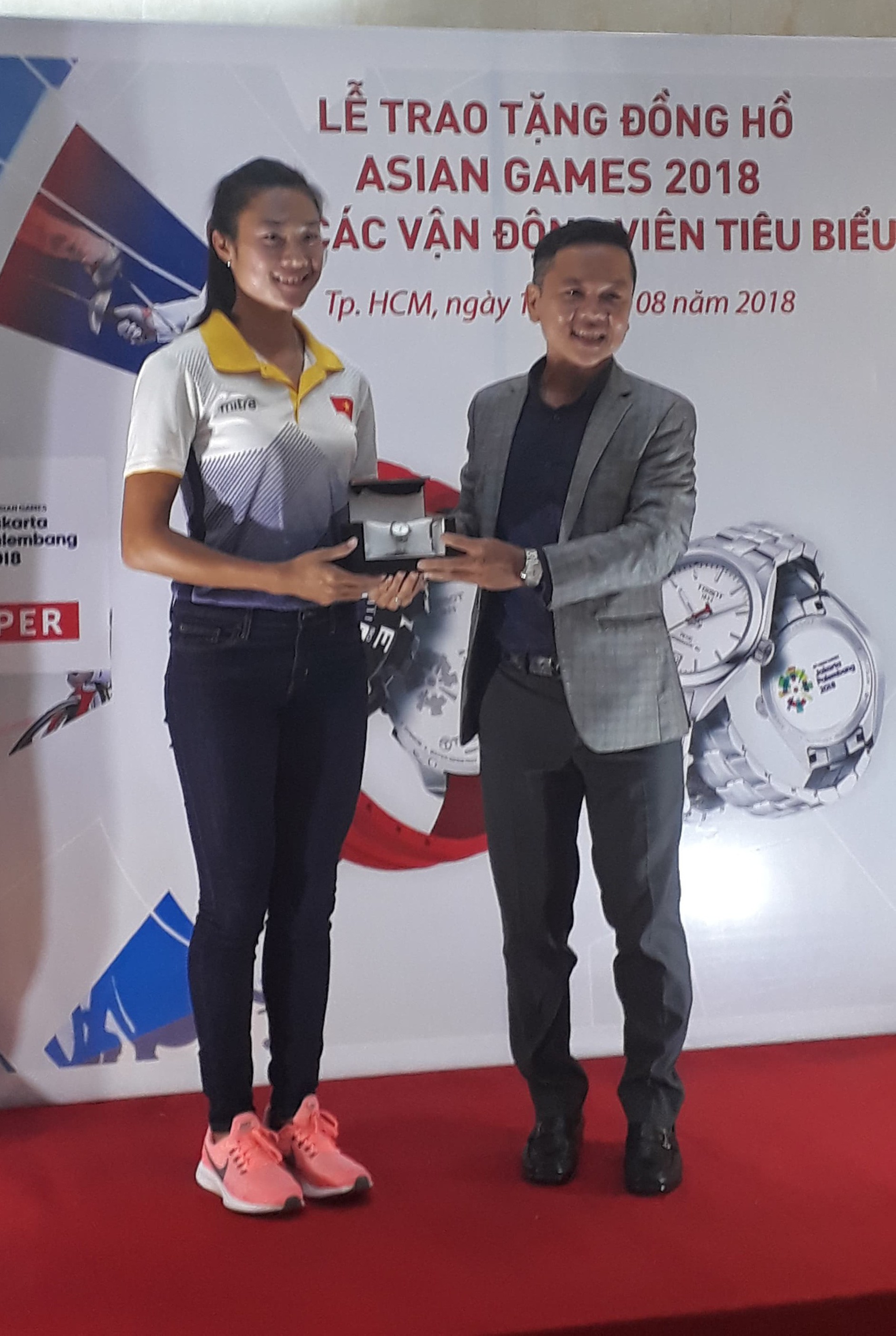 4 ng&ocirc;i sao Việt Nam được đồng hồ Thụy Sĩ tiếp sức trước ASIAD 18 - Ảnh 2.