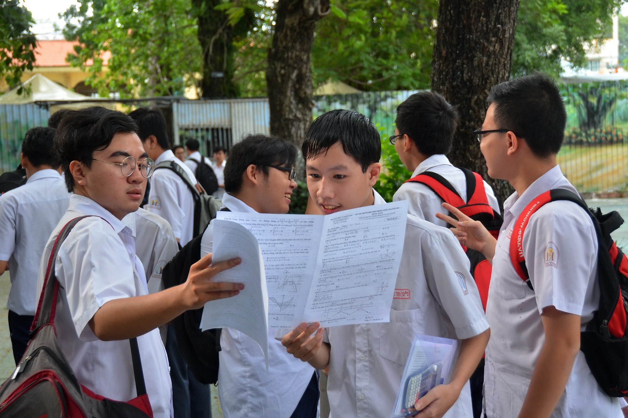 Bỏ thi tốt nghiệp khi có chuẩn đầu ra phổ thông
