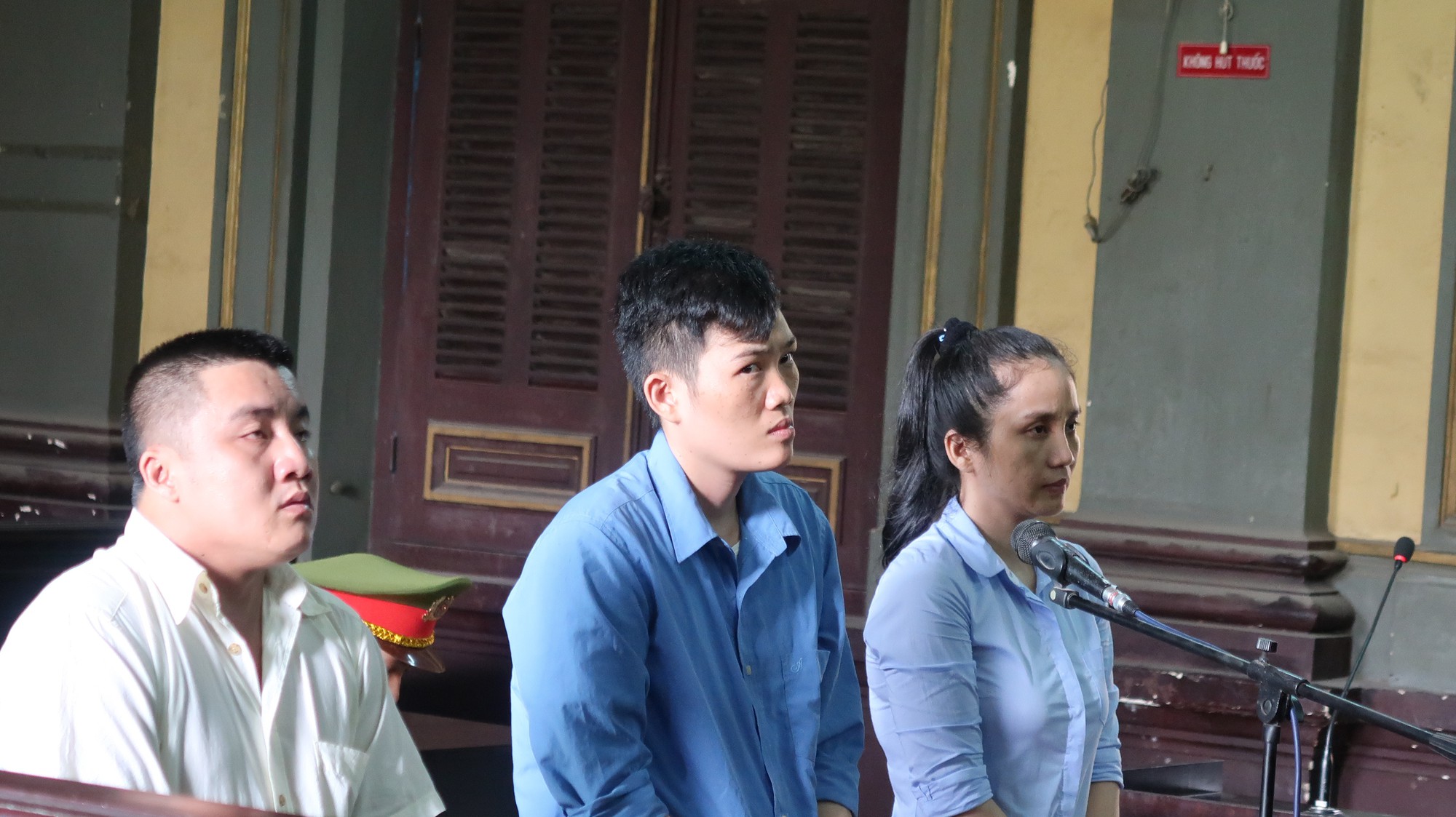 Cán bộ hải quan sân bay "tiếp sức" cho lô hàng lậu 9 tỉ đồng