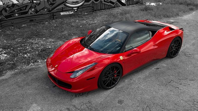 B&aacute;n một chiếc si&ecirc;u xe, Ferrari thu lời 80.000 USD - Ảnh 2.