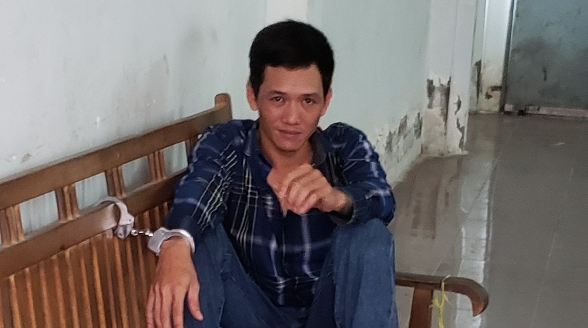 Kẻ "ngáo đá" chở bình gas xông thẳng vào VTV Cần Thơ