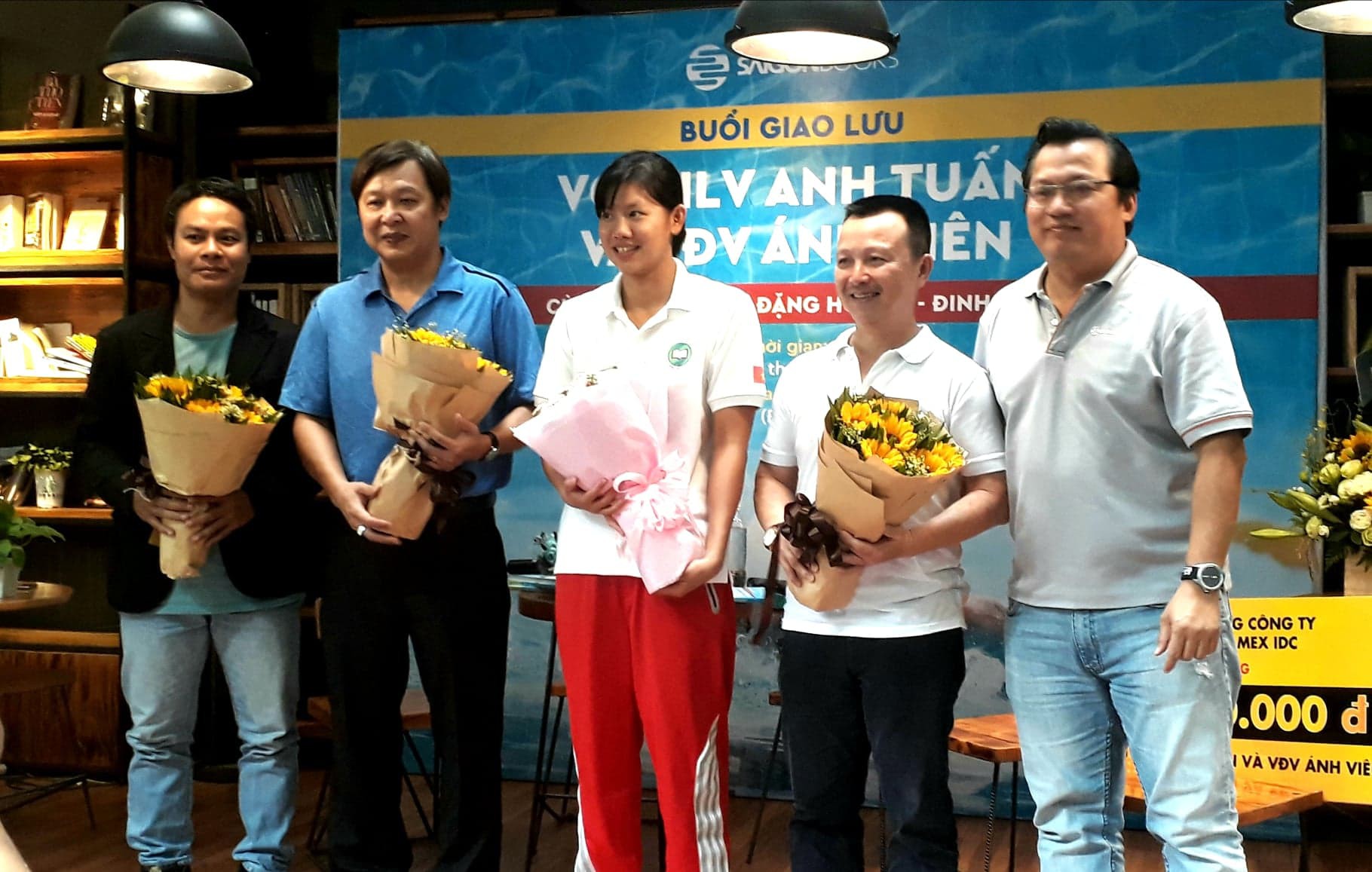 Thầy tr&ograve; &Aacute;nh Vi&ecirc;n nhận 300 triệu đồng trước thềm ASIAD - Ảnh 5.