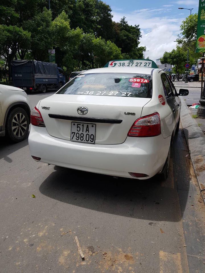 Nữ h&agrave;nh kh&aacute;ch tố t&agrave;i xế  taxi Vinasun  - Ảnh 1.
