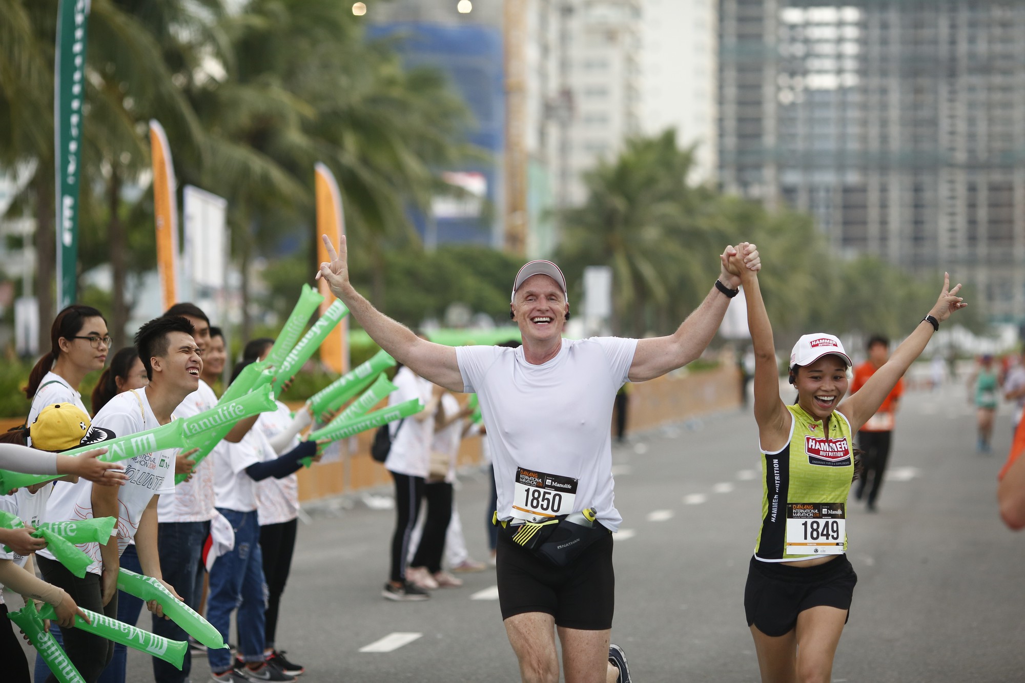 VĐV Suzaki Yuuya về nhất 42 km, cuộc thi Marathon Quốc tế Đ&agrave; Nẵng - Ảnh 7.