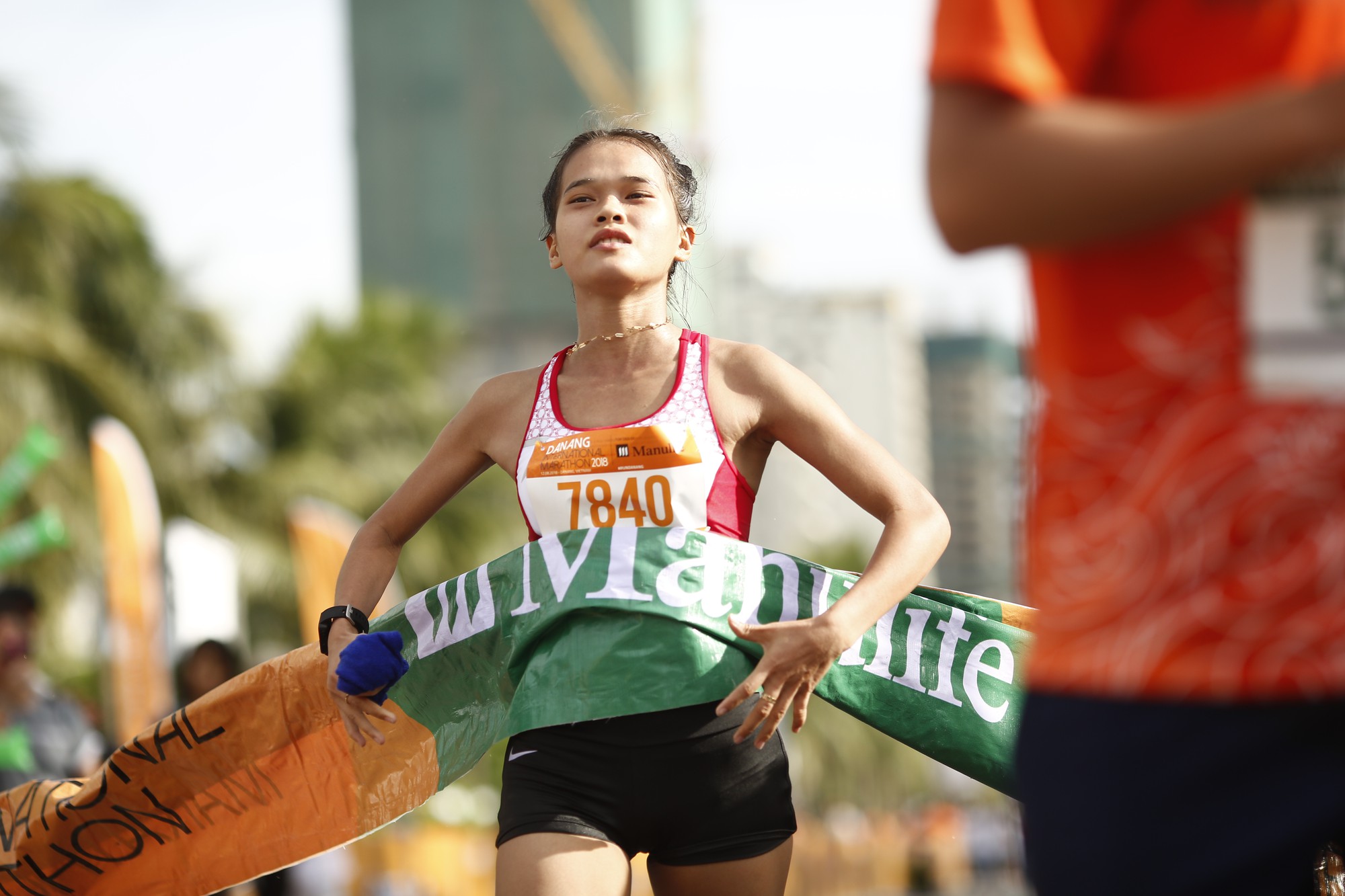VĐV Suzaki Yuuya về nhất 42 km, cuộc thi Marathon Quốc tế Đ&agrave; Nẵng - Ảnh 2.