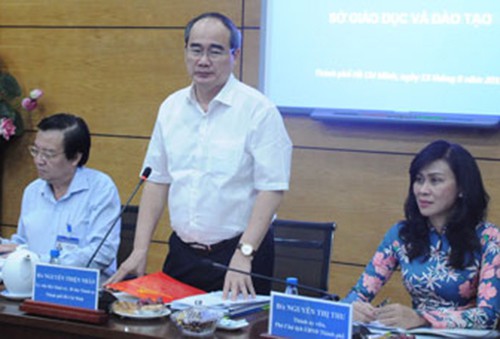 TP HCM: Xem xét miễn học phí THCS