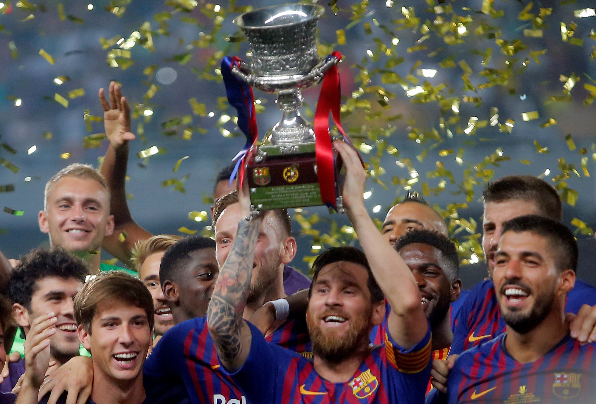 Dembele sắm vai người hùng, Barcelona giành Siêu cúp