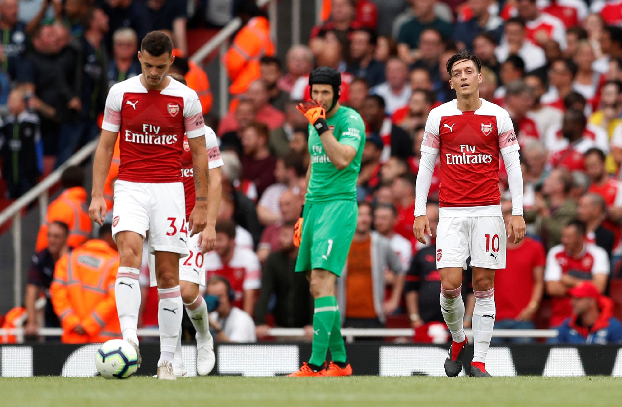 HLV Guardiola sau trận thắng Arsenal: Man City sẽ còn mạnh hơn...