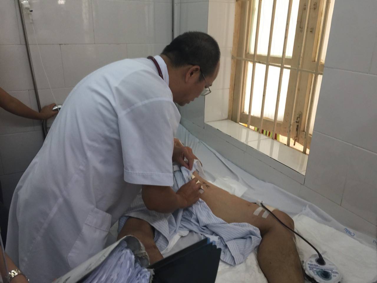 Cứu sống người mắc bệnh truyền nhiễm Whitmore từng bị &ldquo;l&atilde;ng qu&ecirc;n&rdquo; - Ảnh 2.