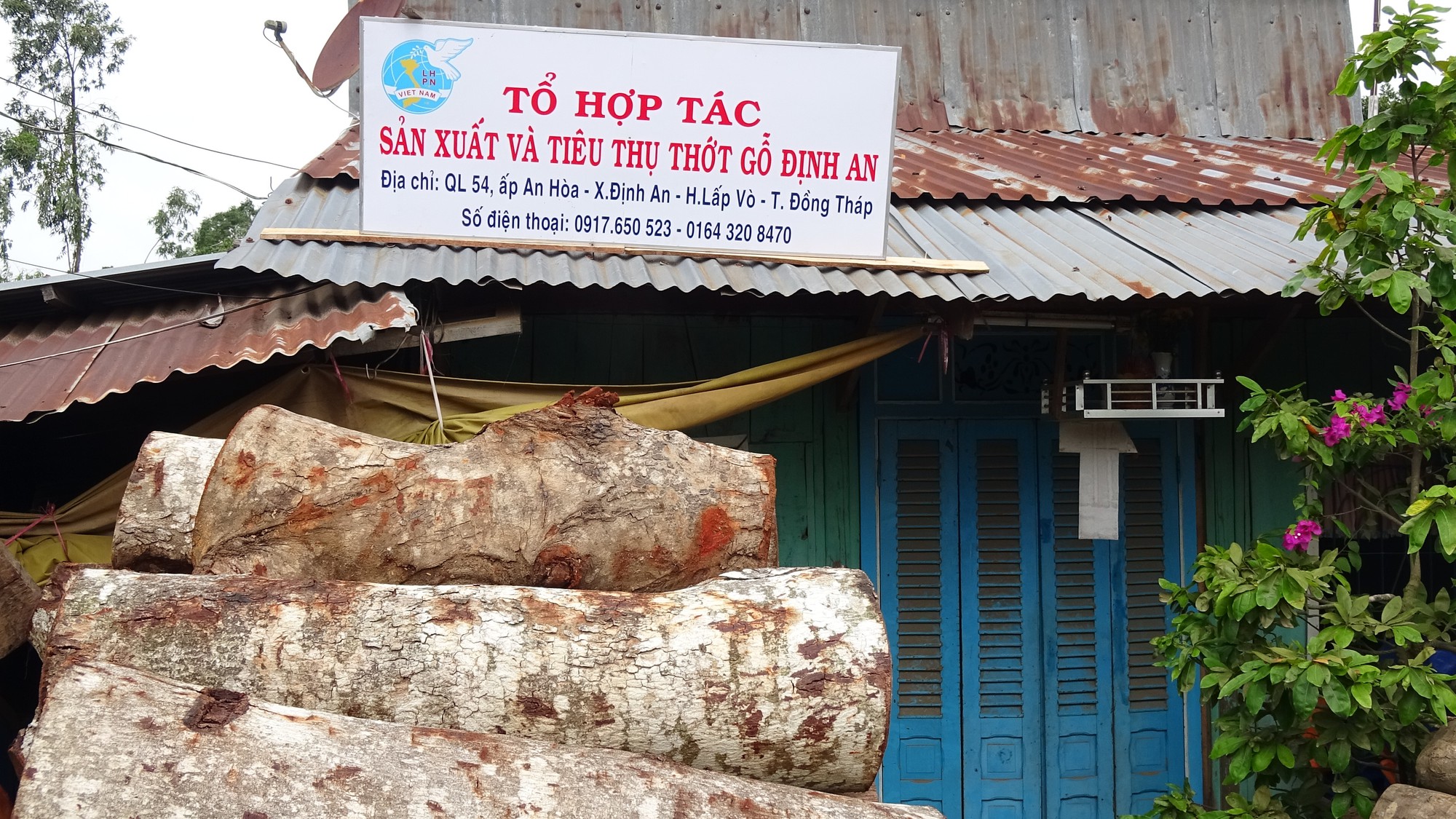 V&agrave;o l&agrave;ng nghề l&agrave;m thớt gỗ trứ danh ở miền T&acirc;y - Ảnh 1.
