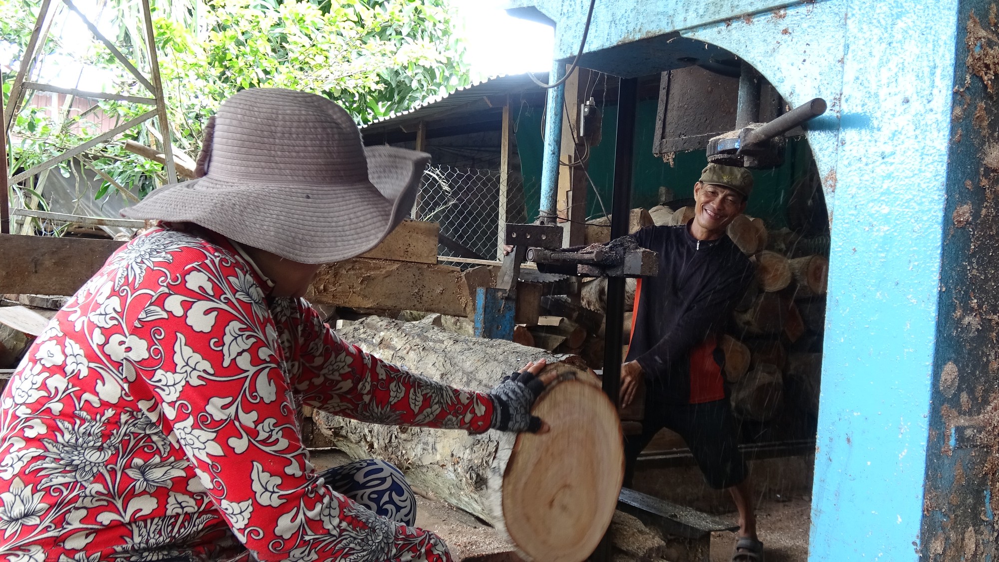 V&agrave;o l&agrave;ng nghề l&agrave;m thớt gỗ trứ danh ở miền T&acirc;y - Ảnh 10.